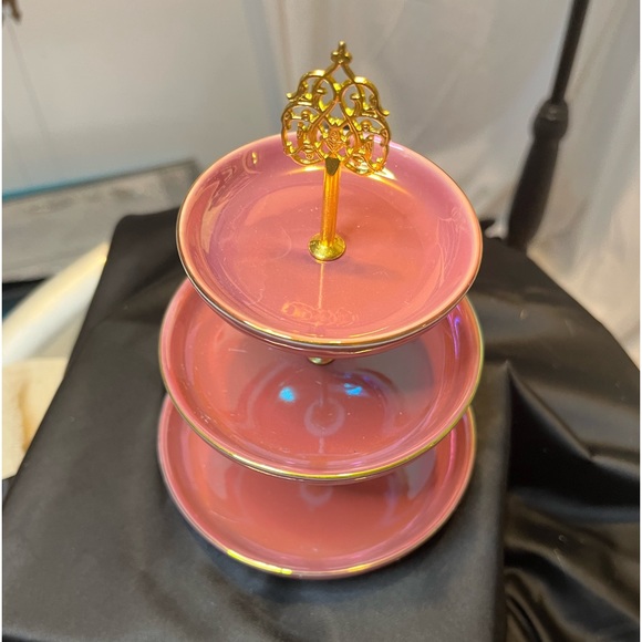 Jewelry, tiered, ceramic holder.NWT - Picture 2 of 5